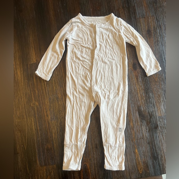 Kyte Baby | Romper in Oat | 6-12 mos - Picture 4 of 7